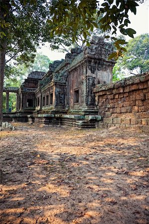 simsearch:400-04592511,k - photo Angkor Wat - ancient Khmer temple in Cambodia. UNESCO world heritage site Stock Photo - Budget Royalty-Free & Subscription, Code: 400-04371942