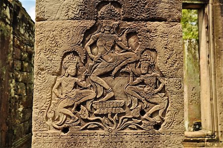 Apsara carved on the stone at bayon, cambodia Stock Photo - Budget Royalty-Free & Subscription, Code: 400-04382866