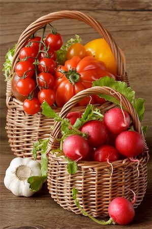 simsearch:400-05370250,k - Two wicker baskets with fresh garden vegetables. Stock Photo - Budget Royalty-Free & Subscription, Code: 400-04393674