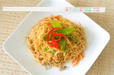 simsearch:400-07418409,k - Chinese noodles, focus on red chili. Stock Photo - Budget Royalty-Free & Subscription, Code: 400-04428500