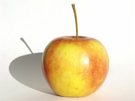 simsearch:400-07096505,k - close-up photo of the apple at the light background Stock Photo - Budget Royalty-Free & Subscription, Code: 400-04428955