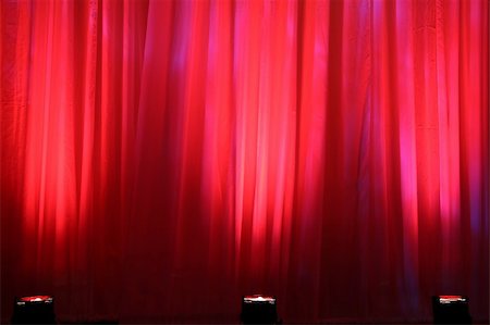 simsearch:632-05604064,k - Spot lights on red curtain Stock Photo - Budget Royalty-Free & Subscription, Code: 400-04434547