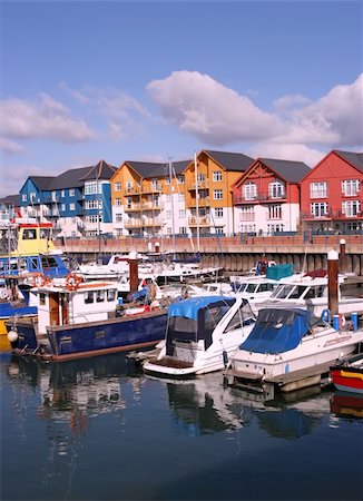 simsearch:400-04433053,k - Houses and boats in a Marina in Exmouth, Devon. Stock Photo - Budget Royalty-Free & Subscription, Code: 400-04433053