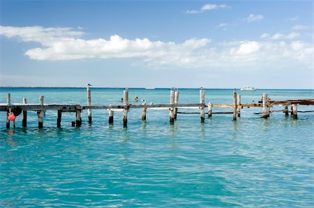 simsearch:400-04433053,k - A jetty on the island of Isla Mujeres, mexico. Stock Photo - Budget Royalty-Free & Subscription, Code: 400-04433317