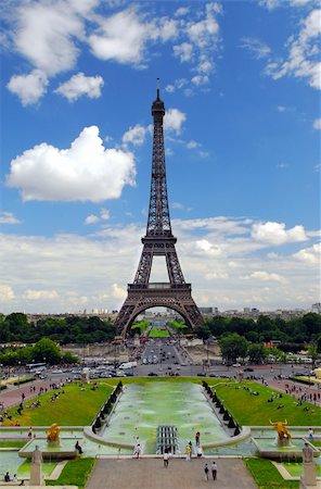 simsearch:400-04974897,k - View of Eiffel tower from Trocadero. Paris, France. Stock Photo - Budget Royalty-Free & Subscription, Code: 400-04455771