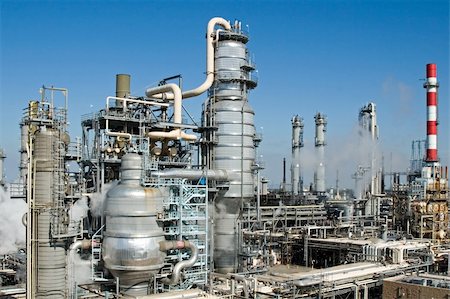 simsearch:400-05040563,k - The industrial scale of an oil refinery and its systems Stock Photo - Budget Royalty-Free & Subscription, Code: 400-04453823