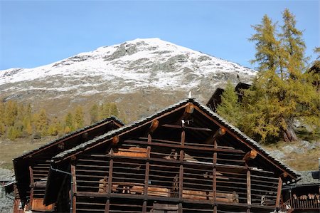 simsearch:400-04909150,k - Tipical "Walser" house of an ancient mountain village; west Alps, Italy Stock Photo - Budget Royalty-Free & Subscription, Code: 400-04475933