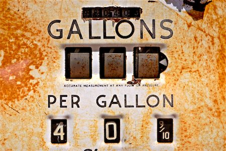 pumped up - Closeup of a rusty old gas pump from the 1940s Stock Photo - Budget Royalty-Free & Subscription, Code: 400-04494187