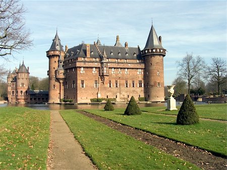 Castle Haarzuilen. Zuidlen, Holland Stock Photo - Budget Royalty-Free & Subscription, Code: 400-04504074