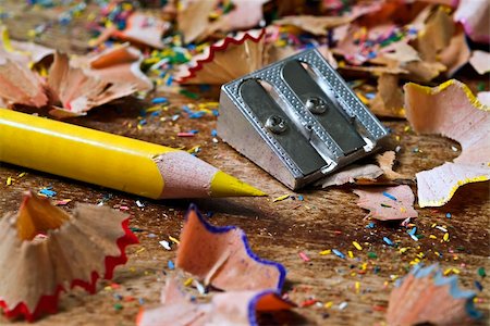 simsearch:400-04046903,k - yellow pencil and multicolored shavings Stock Photo - Budget Royalty-Free & Subscription, Code: 400-04506962