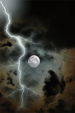 Moon on a stormy night in Florida Stock Photo - Budget Royalty-Free & Subscription, Code: 400-04507519