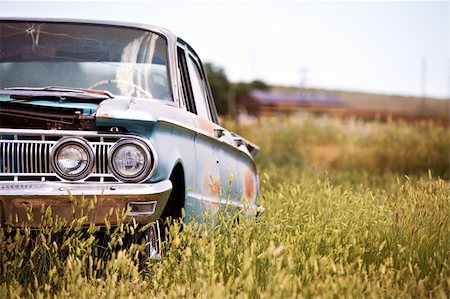 abandoned classic car in a field in rural Wyoming Stock Photo - Budget Royalty-Free & Subscription, Code: 400-04507695