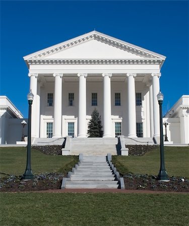 The christmas tree at the Virginia state capitol. Stock Photo - Budget Royalty-Free & Subscription, Code: 400-04515649