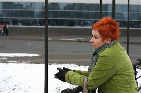 simsearch:400-05064616,k - red-haired sad, lonely woman in depression and pensive feelings Photographie de stock - Aubaine LD & Abonnement, Code: 400-04516945