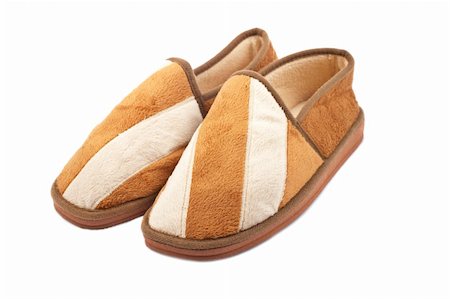 simsearch:857-03192847,k - Male brown slippers, isolated on white background. Path included Foto de stock - Super Valor sin royalties y Suscripción, Código: 400-04518634