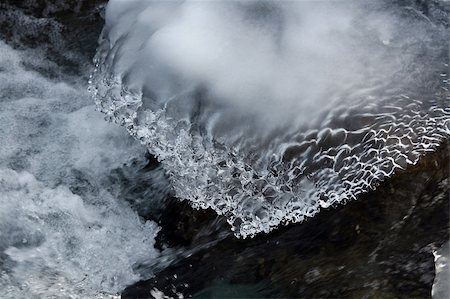 simsearch:6102-06337107,k - Detail view of ice formations in a river Photographie de stock - Aubaine LD & Abonnement, Code: 400-04511890