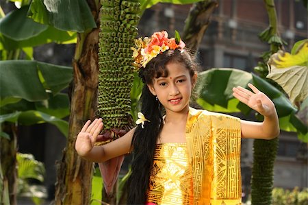 Balinese Dancer Girl Stock Photo - Budget Royalty-Free & Subscription, Code: 400-04546243