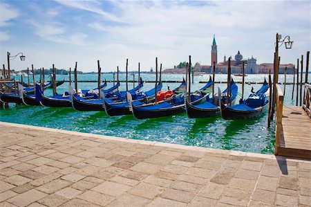 simsearch:400-08093706,k - gondolas anchored on Grand Canal in Venice Stock Photo - Budget Royalty-Free & Subscription, Code: 400-04555527