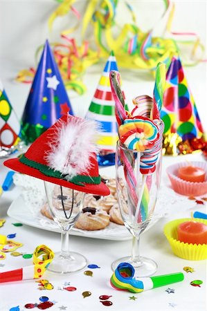 simsearch:400-04664354,k - Party accessories for New Year Eve, birthday party or carnival Foto de stock - Super Valor sin royalties y Suscripción, Código: 400-04564566