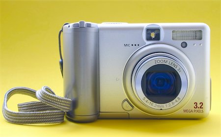 simsearch:400-04294580,k - digital camera - front view Stock Photo - Budget Royalty-Free & Subscription, Code: 400-04564963