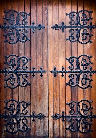 simsearch:400-04990381,k - Grungy old door with iron decorations Stock Photo - Budget Royalty-Free & Subscription, Code: 400-04562386