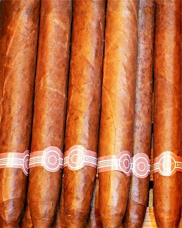 simsearch:400-05207678,k - Angle shot of traditional big Cuban cigars Stock Photo - Budget Royalty-Free & Subscription, Code: 400-04583475