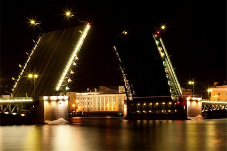 simsearch:400-04564562,k - Bridge over Neva river in St.Petersburg at evening. My other pictures of Saint Petersburg. Stock Photo - Budget Royalty-Free & Subscription, Code: 400-04606228