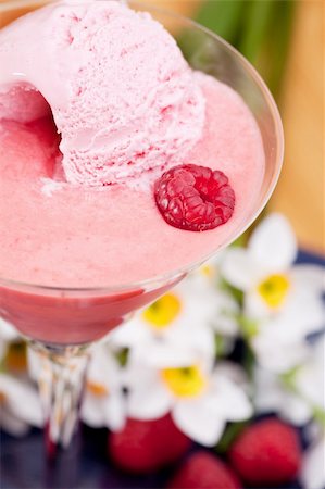 A smoothie with ice cream and raspberries Stock Photo - Budget Royalty-Free & Subscription, Code: 400-04602857