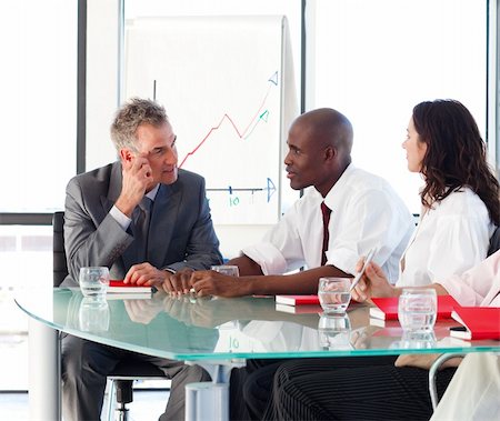 simsearch:400-04113367,k - Business people in a meeting in the office Stock Photo - Budget Royalty-Free & Subscription, Code: 400-04616471