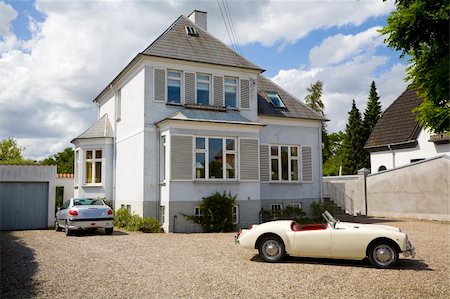 Old Danish villa with two cars in the driveway. Stock Photo - Budget Royalty-Free & Subscription, Code: 400-04625697