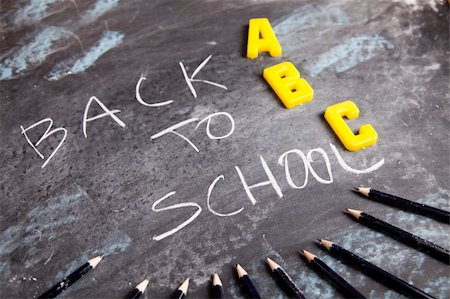 simsearch:400-04340181,k - Inscription on a school chalkboard - back to school Photographie de stock - Aubaine LD & Abonnement, Code: 400-04631760