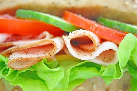 simsearch:700-01716556,k - Fresh sandwich with ham and cheese and vegetables Photographie de stock - Aubaine LD & Abonnement, Code: 400-04646407