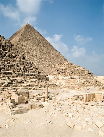 simsearch:400-07096057,k - egypt, landscape with pyramids under blue sky Stock Photo - Budget Royalty-Free & Subscription, Code: 400-04655854