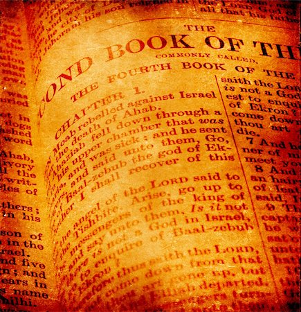 simsearch:400-05890930,k - Close up of old Holy bible book Stock Photo - Budget Royalty-Free & Subscription, Code: 400-04658942