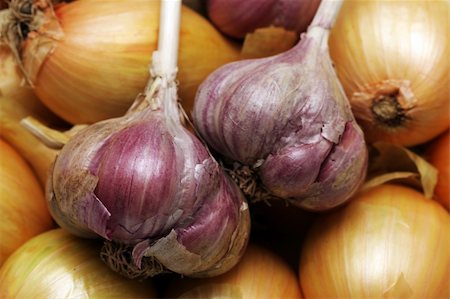 simsearch:400-04766599,k - Pile of garlic and onion Stock Photo - Budget Royalty-Free & Subscription, Code: 400-04650203