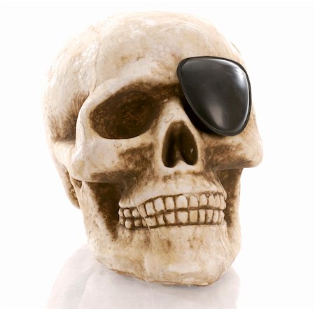 simsearch:400-03971352,k - human skull with eye patch on white background Foto de stock - Super Valor sin royalties y Suscripción, Código: 400-04665025