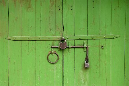 simsearch:400-04393153,k - old medieval green gate - locked up Foto de stock - Super Valor sin royalties y Suscripción, Código: 400-04660576