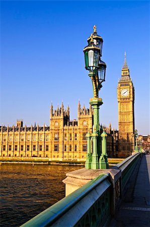 Houses of Parliament with Big Ben in London from Westminster Bridge Stock Photo - Budget Royalty-Free & Subscription, Code: 400-04678032