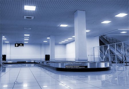empty suitcase - baggage claim area in airport photo Stock Photo - Budget Royalty-Free & Subscription, Code: 400-04680777
