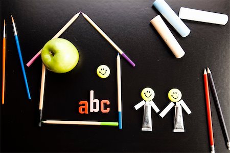 simsearch:400-04340181,k - Inscription on a school chalkboard - back to school Photographie de stock - Aubaine LD & Abonnement, Code: 400-04693733