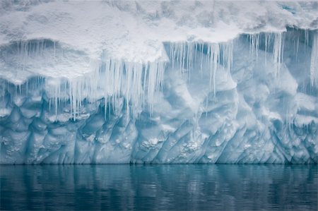 simsearch:400-05271801,k - Reflection of the Antarctic Glacier with icicles Stock Photo - Budget Royalty-Free & Subscription, Code: 400-04729878
