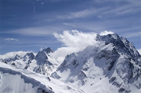 simsearch:400-04269017,k - Caucasus. Mount Dombai-Ulgen. View from the top of Musa Achitara. Photographie de stock - Aubaine LD & Abonnement, Code: 400-04733434