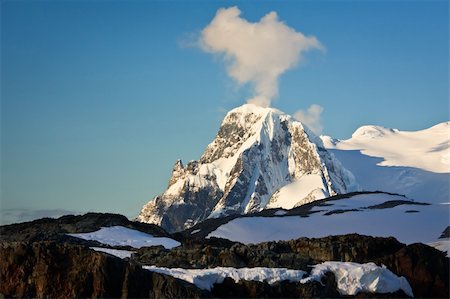 simsearch:400-05271801,k - Beautiful snow-capped mountains against the blue sky Stock Photo - Budget Royalty-Free & Subscription, Code: 400-04747909