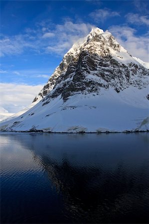 simsearch:400-05271801,k - Beautiful snow-capped mountains against the blue sky Stock Photo - Budget Royalty-Free & Subscription, Code: 400-04754167