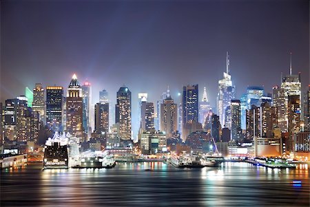 New York City Manhattan skyline panorama at night over Hudson River with refelctions viewed from New Jersey Stock Photo - Budget Royalty-Free & Subscription, Code: 400-04758332