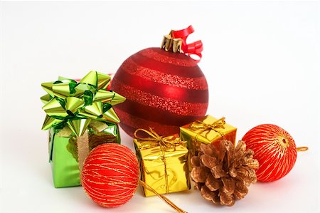 simsearch:400-04499144,k - Red Christmas baubles and other decorations isolated on white background with copy space. Stock Photo - Budget Royalty-Free & Subscription, Code: 400-04768903