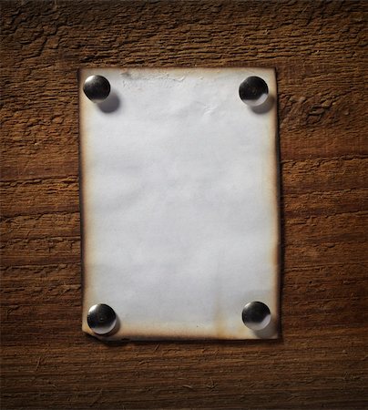 simsearch:400-04560382,k - close up of grunge note paper on wooden background Stock Photo - Budget Royalty-Free & Subscription, Code: 400-04779042