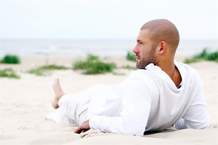sandi model - attractive and happy man on the beach Stock Photo - Budget Royalty-Free & Subscription, Code: 400-04770798