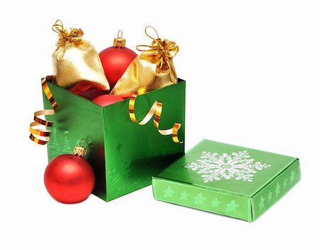 simsearch:400-05381288,k - christmas baubles in gift box on white Stock Photo - Budget Royalty-Free & Subscription, Code: 400-04773808