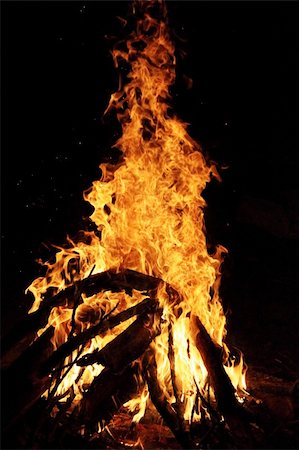 simsearch:614-03763965,k - Large flame/burns bonfire with the night Stock Photo - Budget Royalty-Free & Subscription, Code: 400-04781106